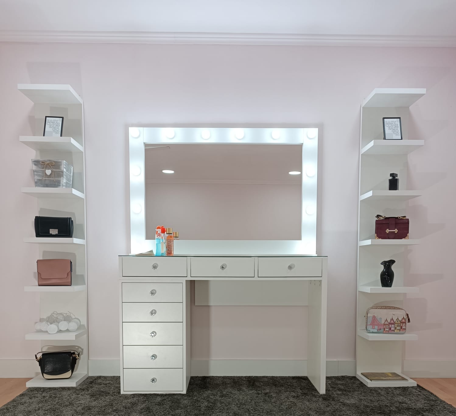 Miroir Hollywood Éclairé – Modulable et Élégant